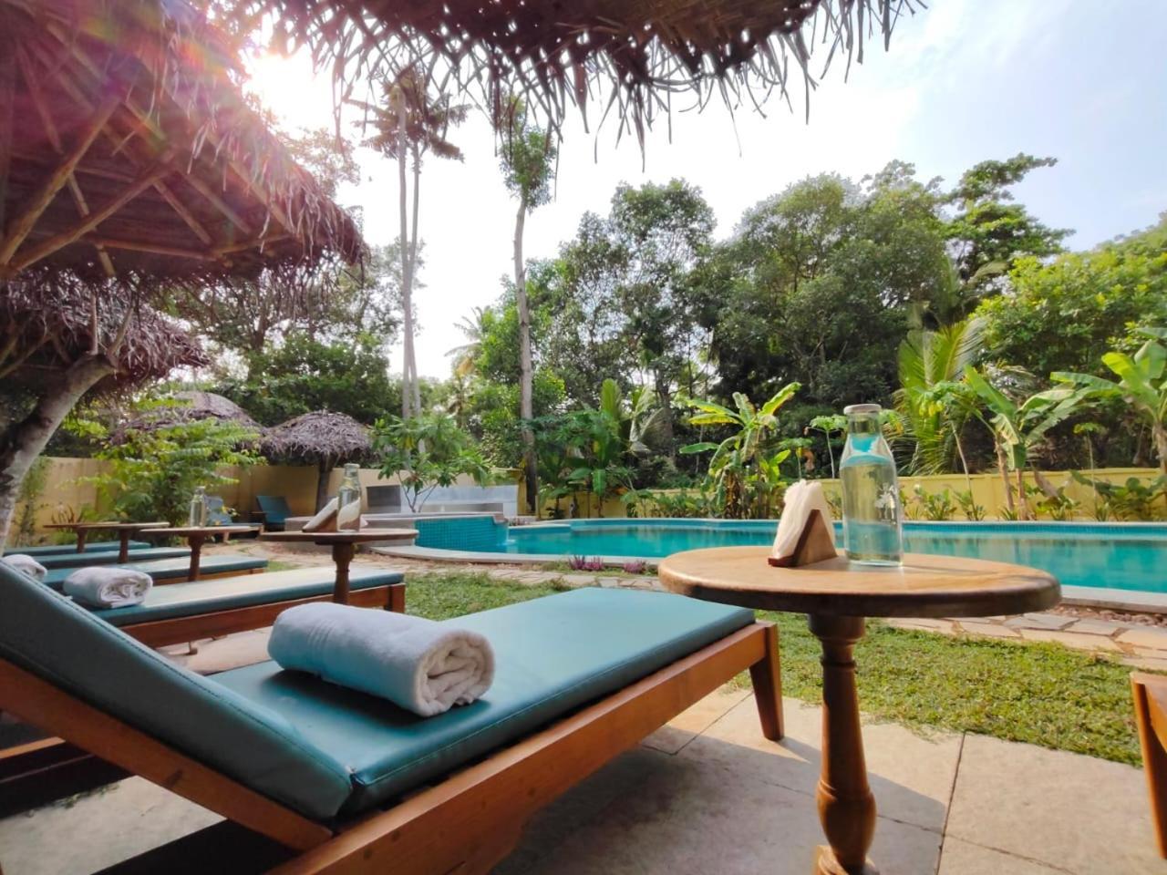 Marari Beach Bungalow Resort Alleppey Mararikulam Exterior foto