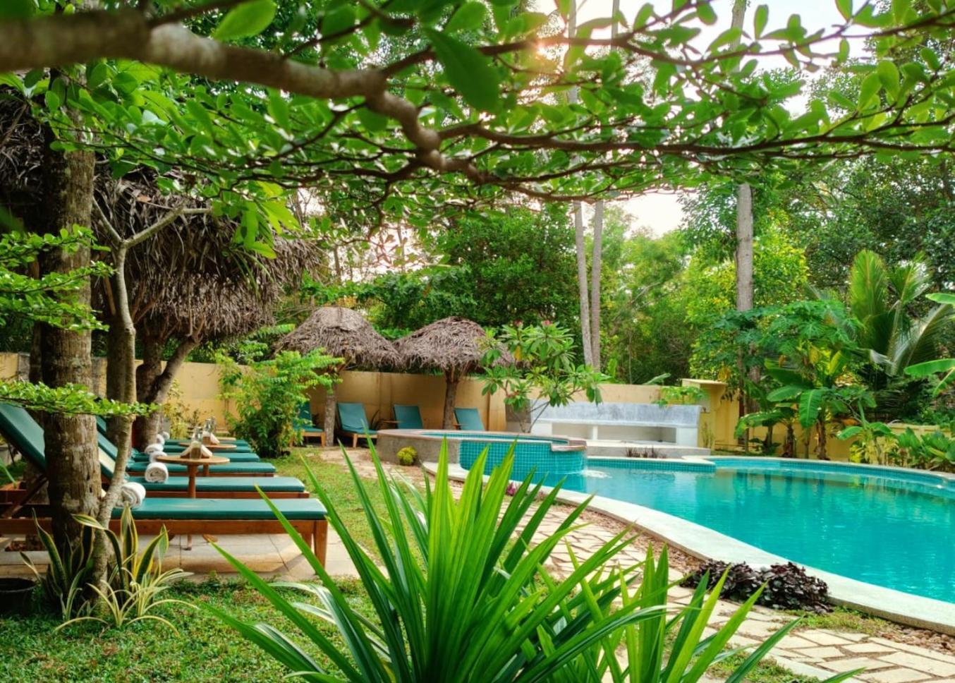 Marari Beach Bungalow Resort Alleppey Mararikulam Exterior foto