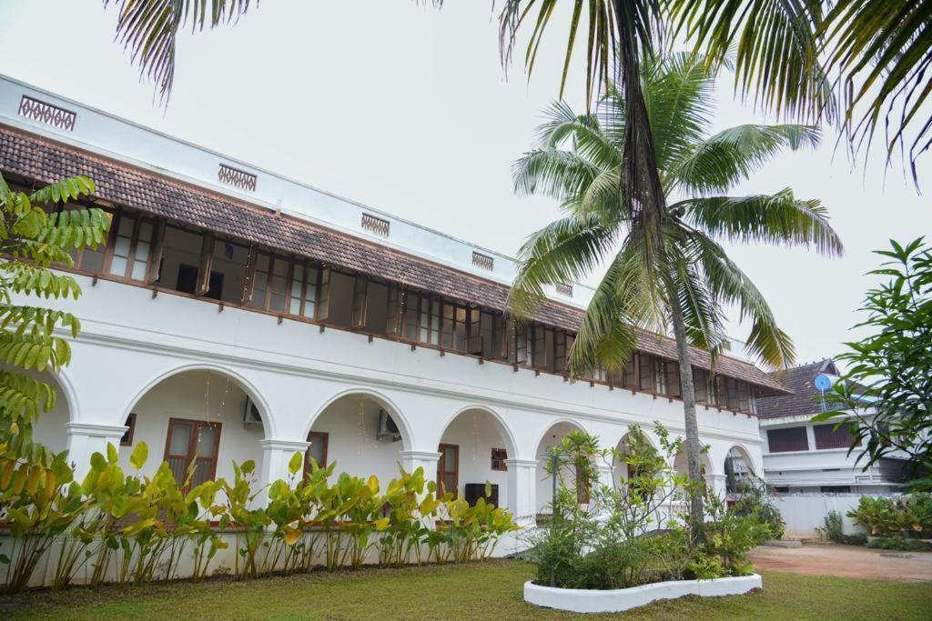 Marari Beach Bungalow Resort Alleppey Mararikulam Exterior foto